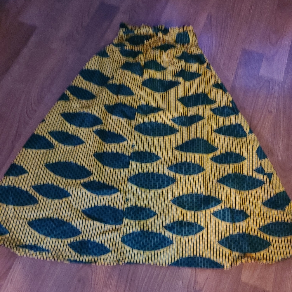 NWT one size fits most Maxi African skirt